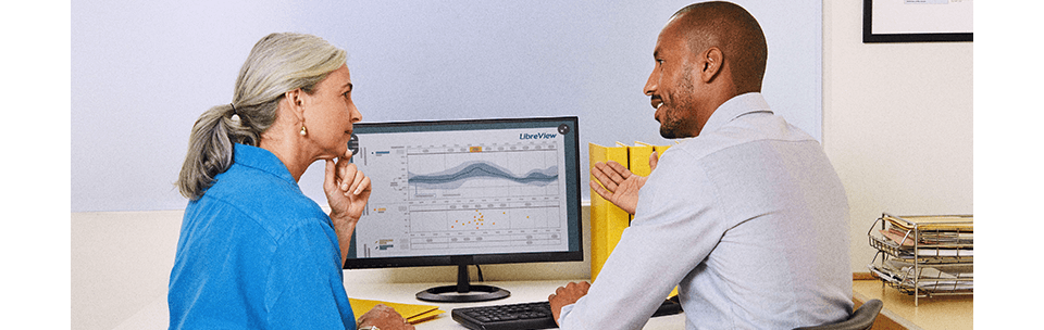 HCP & patient reviewing data in LibreView